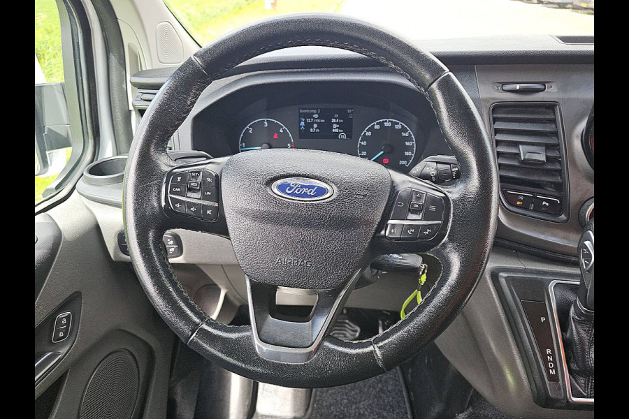 Ford Transit Custom 2.0 L2H1 Navi Airco Dubbele Cabine Automaat Distronic WP-Inrichting PDC 131 PK Euro6 Ford Transit Custom 2.0 L2H1 Navi Airco Dubbele Cabine Automaat Distronic WP-Inrichting PDC 131 PK Euro6