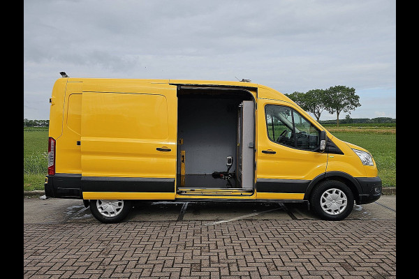 Ford Transit 350 2.0 TDCI L3H2 Trekhaak NAP Airco Euro6 130Pk 1e Eigenaar Oh-Historie! Ford Transit 350 2.0 TDCI L3H2 Trekhaak NAP Airco Euro6 130Pk 1e Eigenaar Oh-Historie!