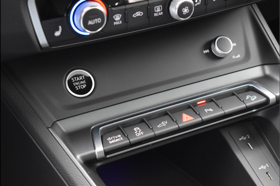 Audi Q3 Sportback 45 TFSI e S-Line 245 Pk Black Ed Pano Navi Memory Keyless Camera 20 Inch Audi Q3 Sportback 45 TFSI e S-Line 245 Pk Black Ed Pano Navi Memory Keyless Camera 20 Inch