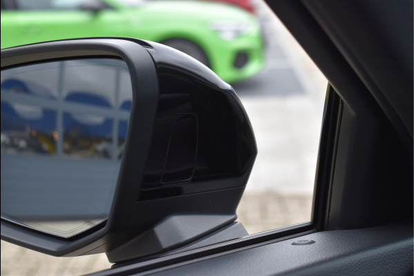 Audi Q3 Sportback 45 TFSI e S-Line 245 Pk Black Ed Pano Navi Memory Keyless Camera 20 Inch Audi Q3 Sportback 45 TFSI e S-Line 245 Pk Black Ed Pano Navi Memory Keyless Camera 20 Inch