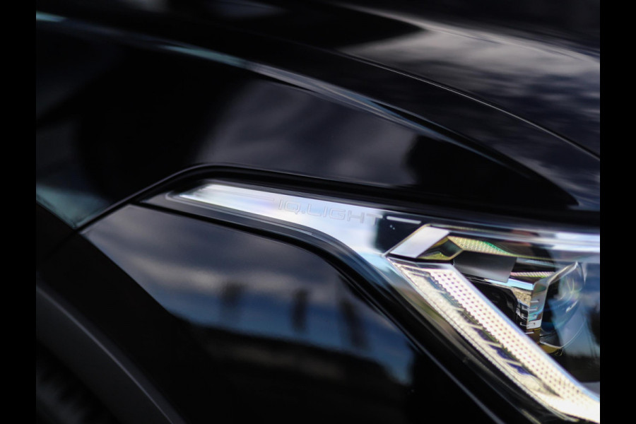 Volkswagen Tiguan 1.5 TSI R-Line Business+ | Pano | Keyless | IQ Light | Trekhaak | Stuur/Stoelverw. Volkswagen Tiguan 1.5 TSI R-Line Business+ | Pano | Keyless | IQ Light | Trekhaak | Stuur/Stoelverw.