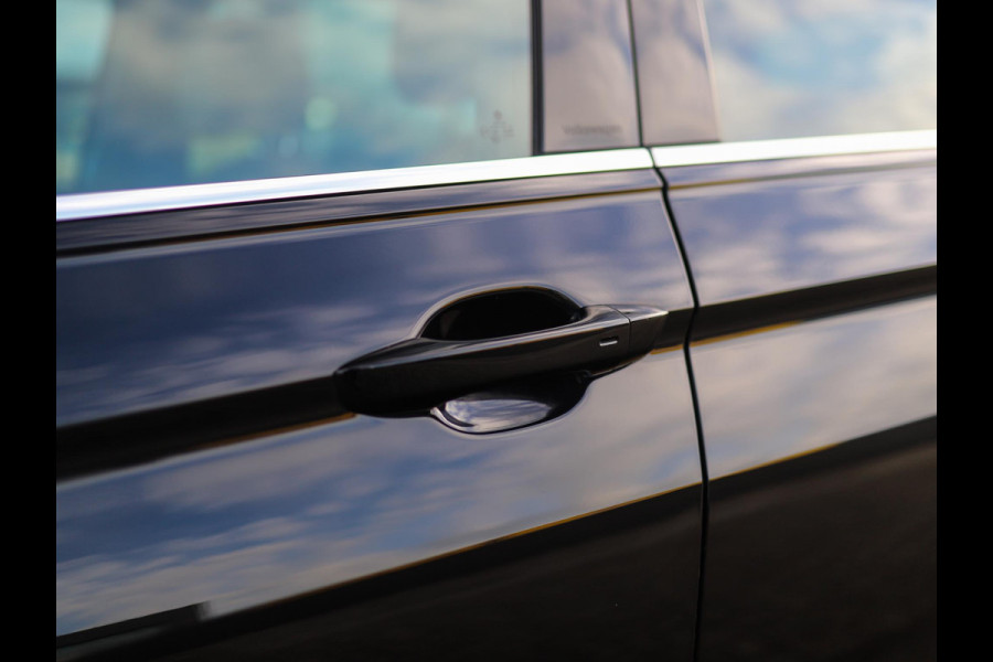 Volkswagen Tiguan 1.5 TSI R-Line Business+ | Pano | Keyless | IQ Light | Trekhaak | Stuur/Stoelverw. Volkswagen Tiguan 1.5 TSI R-Line Business+ | Pano | Keyless | IQ Light | Trekhaak | Stuur/Stoelverw.