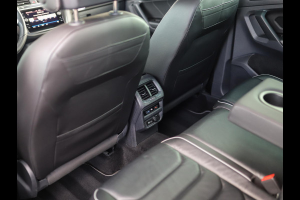Volkswagen Tiguan 1.5 TSI R-Line Business+ | Pano | Keyless | IQ Light | Trekhaak | Stuur/Stoelverw. Volkswagen Tiguan 1.5 TSI R-Line Business+ | Pano | Keyless | IQ Light | Trekhaak | Stuur/Stoelverw.