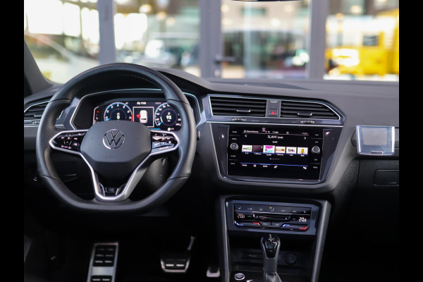Volkswagen Tiguan 1.5 TSI R-Line Business+ | Pano | Keyless | IQ Light | Trekhaak | Stuur/Stoelverw. Volkswagen Tiguan 1.5 TSI R-Line Business+ | Pano | Keyless | IQ Light | Trekhaak | Stuur/Stoelverw.