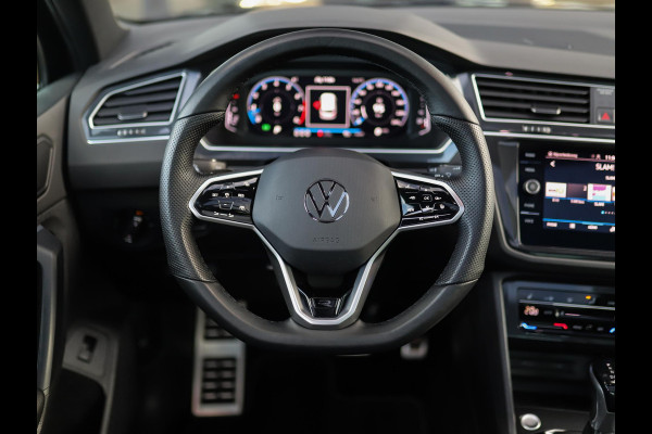 Volkswagen Tiguan 1.5 TSI R-Line Business+ | Pano | Keyless | IQ Light | Trekhaak | Stuur/Stoelverw. Volkswagen Tiguan 1.5 TSI R-Line Business+ | Pano | Keyless | IQ Light | Trekhaak | Stuur/Stoelverw.