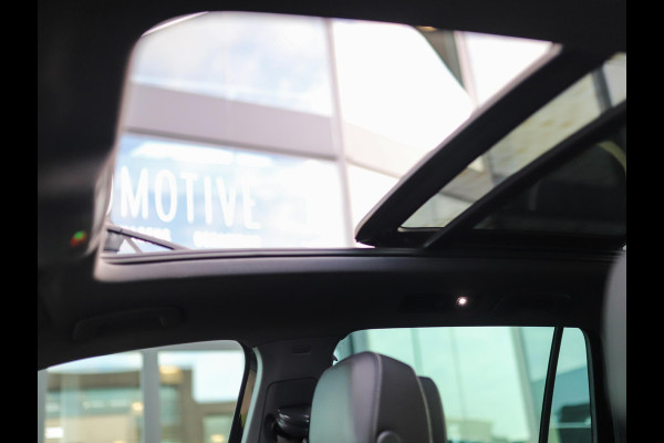 Volkswagen Tiguan 1.5 TSI R-Line Business+ | Pano | Keyless | IQ Light | Trekhaak | Stuur/Stoelverw. Volkswagen Tiguan 1.5 TSI R-Line Business+ | Pano | Keyless | IQ Light | Trekhaak | Stuur/Stoelverw.