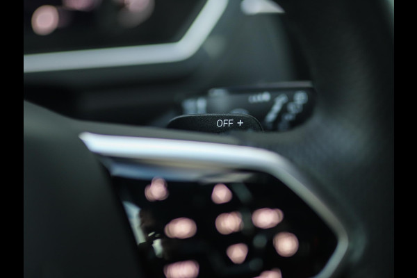 Volkswagen Tiguan 1.5 TSI R-Line Business+ | Pano | Keyless | IQ Light | Trekhaak | Stuur/Stoelverw. Volkswagen Tiguan 1.5 TSI R-Line Business+ | Pano | Keyless | IQ Light | Trekhaak | Stuur/Stoelverw.