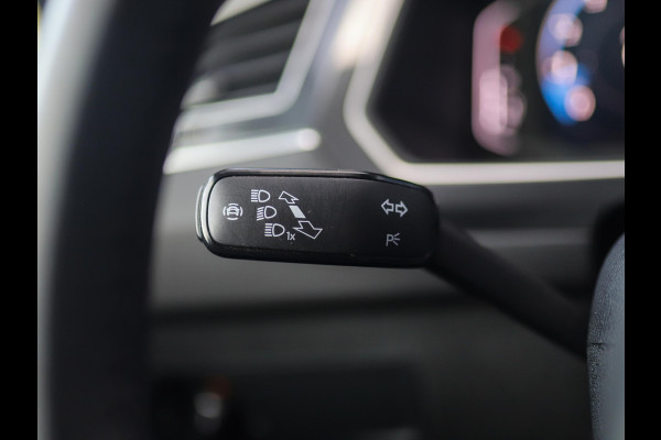 Volkswagen Tiguan 1.5 TSI R-Line Business+ | Pano | Keyless | IQ Light | Trekhaak | Stuur/Stoelverw. Volkswagen Tiguan 1.5 TSI R-Line Business+ | Pano | Keyless | IQ Light | Trekhaak | Stuur/Stoelverw.