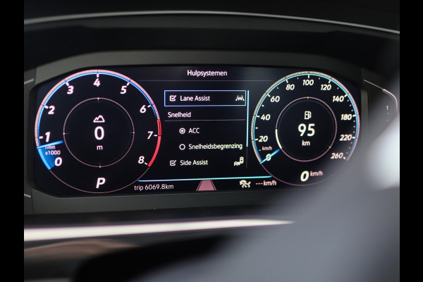 Volkswagen Tiguan 1.5 TSI R-Line Business+ | Pano | Keyless | IQ Light | Trekhaak | Stuur/Stoelverw. Volkswagen Tiguan 1.5 TSI R-Line Business+ | Pano | Keyless | IQ Light | Trekhaak | Stuur/Stoelverw.