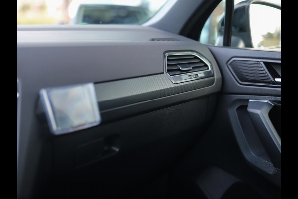 Volkswagen Tiguan 1.5 TSI R-Line Business+ | Pano | Keyless | IQ Light | Trekhaak | Stuur/Stoelverw. Volkswagen Tiguan 1.5 TSI R-Line Business+ | Pano | Keyless | IQ Light | Trekhaak | Stuur/Stoelverw.