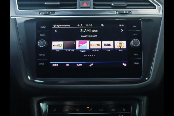 Volkswagen Tiguan 1.5 TSI R-Line Business+ | Pano | Keyless | IQ Light | Trekhaak | Stuur/Stoelverw. Volkswagen Tiguan 1.5 TSI R-Line Business+ | Pano | Keyless | IQ Light | Trekhaak | Stuur/Stoelverw.