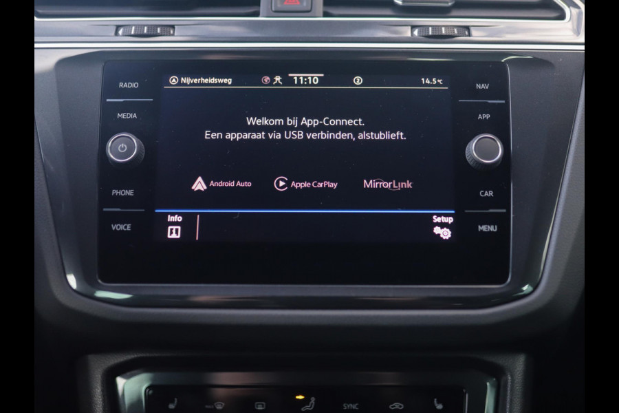 Volkswagen Tiguan 1.5 TSI R-Line Business+ | Pano | Keyless | IQ Light | Trekhaak | Stuur/Stoelverw. Volkswagen Tiguan 1.5 TSI R-Line Business+ | Pano | Keyless | IQ Light | Trekhaak | Stuur/Stoelverw.