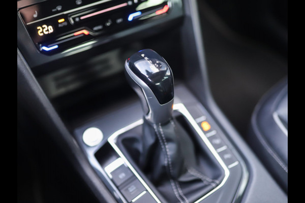 Volkswagen Tiguan 1.5 TSI R-Line Business+ | Pano | Keyless | IQ Light | Trekhaak | Stuur/Stoelverw. Volkswagen Tiguan 1.5 TSI R-Line Business+ | Pano | Keyless | IQ Light | Trekhaak | Stuur/Stoelverw.