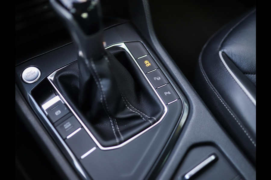Volkswagen Tiguan 1.5 TSI R-Line Business+ | Pano | Keyless | IQ Light | Trekhaak | Stuur/Stoelverw. Volkswagen Tiguan 1.5 TSI R-Line Business+ | Pano | Keyless | IQ Light | Trekhaak | Stuur/Stoelverw.