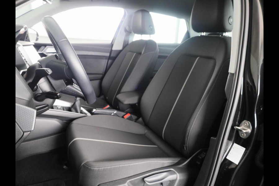 Audi A1 Sportback 25 TFSI Pro Line 95pk | Airconditioning | Navigatie via App | Parkeersensoren achter Audi A1 Sportback 25 TFSI Pro Line 95pk | Airconditioning | Navigatie via App | Parkeersensoren achter