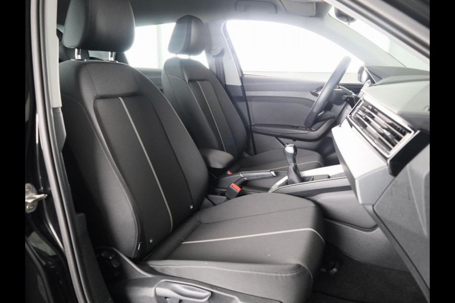 Audi A1 Sportback 25 TFSI Pro Line 95pk | Airconditioning | Navigatie via App | Parkeersensoren achter Audi A1 Sportback 25 TFSI Pro Line 95pk | Airconditioning | Navigatie via App | Parkeersensoren achter