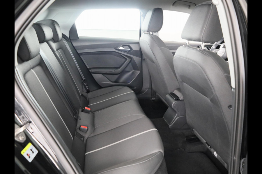 Audi A1 Sportback 25 TFSI Pro Line 95pk | Airconditioning | Navigatie via App | Parkeersensoren achter Audi A1 Sportback 25 TFSI Pro Line 95pk | Airconditioning | Navigatie via App | Parkeersensoren achter