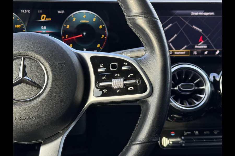 Mercedes-Benz Glb 200 Business Solution Luxury 7p. | Panorama | Leder | Memory |