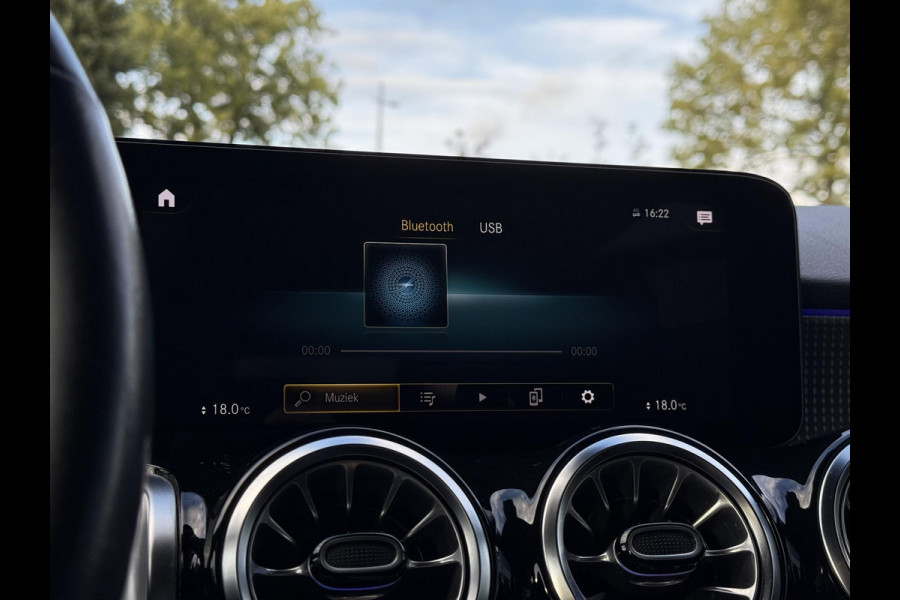 Mercedes-Benz Glb 200 Business Solution Luxury 7p. | Panorama | Leder | Memory |