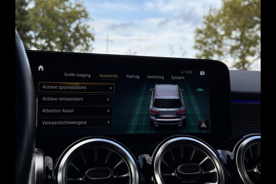Mercedes-Benz Glb 200 Business Solution Luxury 7p. | Panorama | Leder | Memory |
