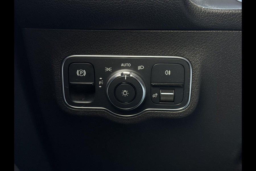 Mercedes-Benz Glb 200 Business Solution Luxury 7p. | Panorama | Leder | Memory |