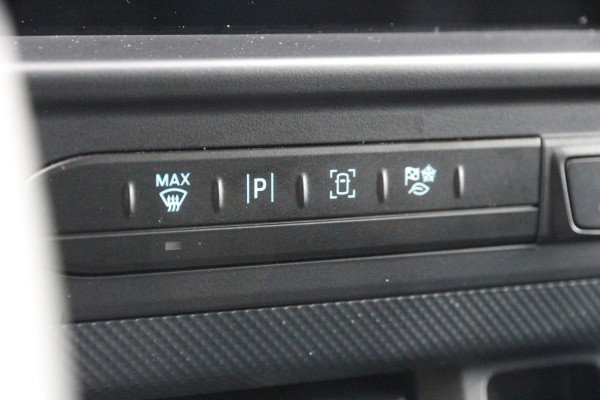 Ford Transit Custom 320 2.0 TDCI 136 | KAR-edition | LED | Camera | Navi | Clima.. Ford Transit Custom 320 2.0 TDCI 136 | KAR-edition | LED | Camera | Navi | Clima..