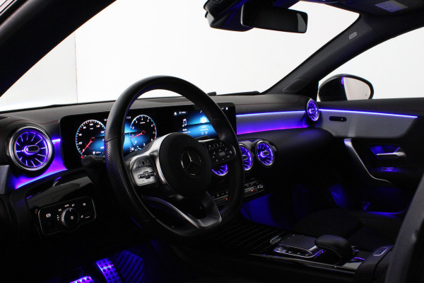 Mercedes-Benz CLA-Klasse AMG Line > Night-pakket/Sfeer/Camera/Midline Audio... Mercedes-Benz CLA-Klasse AMG Line > Night-pakket/Sfeer/Camera/Midline Audio...