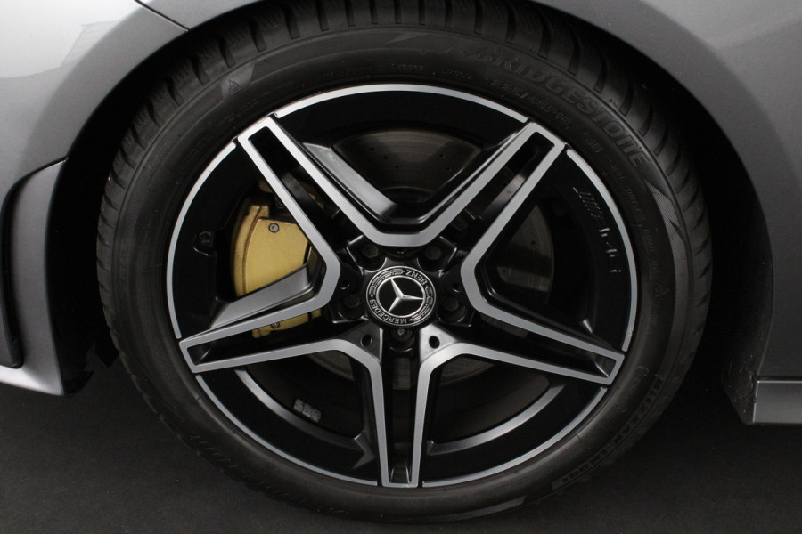 Mercedes-Benz CLA-Klasse AMG Line > Night-pakket/Sfeer/Camera/Midline Audio... Mercedes-Benz CLA-Klasse AMG Line > Night-pakket/Sfeer/Camera/Midline Audio...