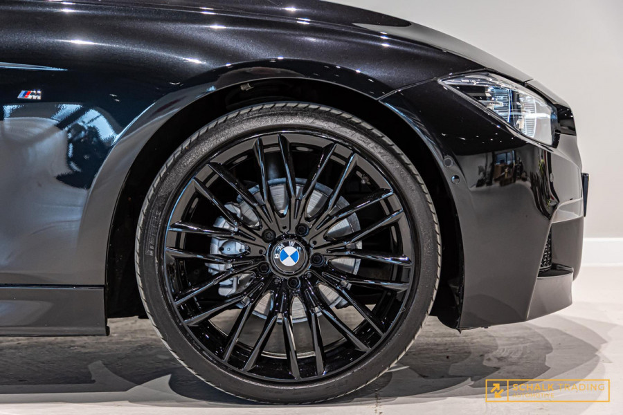 BMW 3 Serie Touring 320i M Sport Edition|Trekhaak|NAP|Leder BMW 3 Serie Touring 320i M Sport Edition|Trekhaak|NAP|Leder