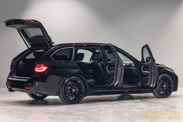 BMW 3 Serie Touring 320i M Sport Edition|Trekhaak|NAP|Leder BMW 3 Serie Touring 320i M Sport Edition|Trekhaak|NAP|Leder