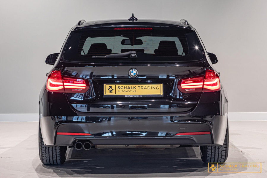 BMW 3 Serie Touring 320i M Sport Edition|Trekhaak|NAP|Leder BMW 3 Serie Touring 320i M Sport Edition|Trekhaak|NAP|Leder