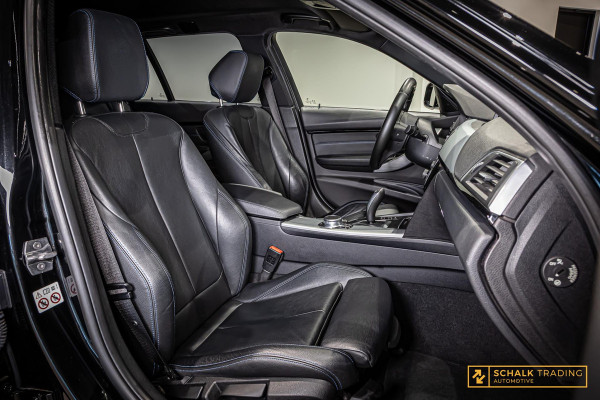 BMW 3 Serie Touring 320i M Sport Edition|Trekhaak|NAP|Leder BMW 3 Serie Touring 320i M Sport Edition|Trekhaak|NAP|Leder