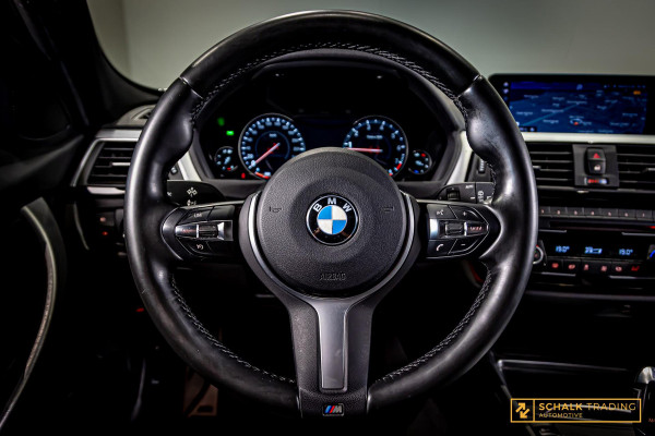 BMW 3 Serie Touring 320i M Sport Edition|Trekhaak|NAP|Leder BMW 3 Serie Touring 320i M Sport Edition|Trekhaak|NAP|Leder