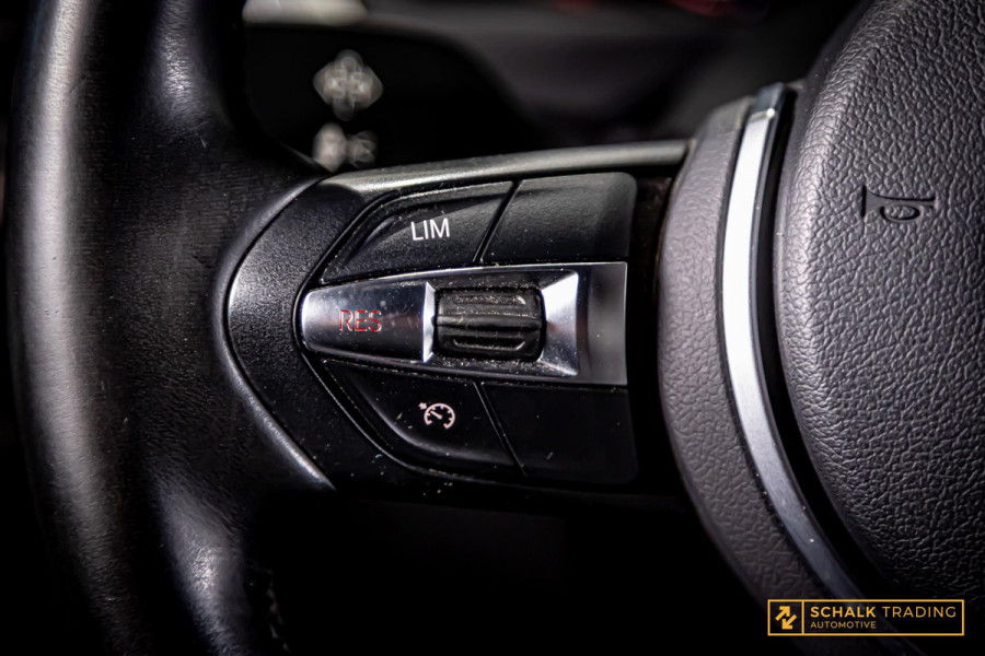 BMW 3 Serie Touring 320i M Sport Edition|Trekhaak|NAP|Leder BMW 3 Serie Touring 320i M Sport Edition|Trekhaak|NAP|Leder