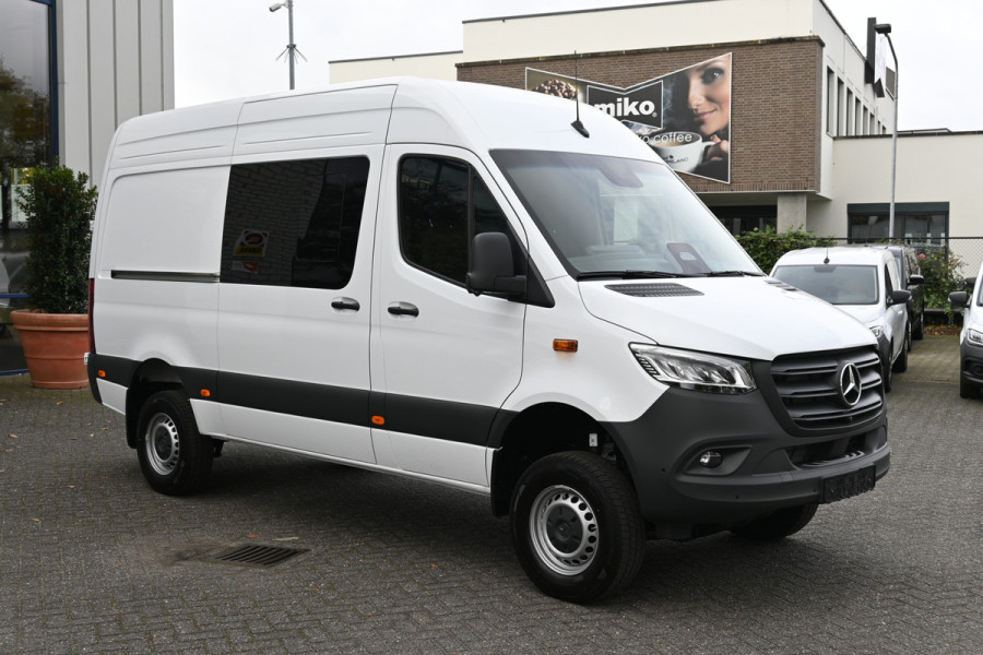 Mercedes-Benz Sprinter 319 CDI 4x4 L2H2 Pro Draaistoelen, LED, 360 Graden Camera, Navigatie Mercedes-Benz Sprinter 319 CDI 4x4 L2H2 Pro Draaistoelen, LED, 360 Graden Camera, Navigatie