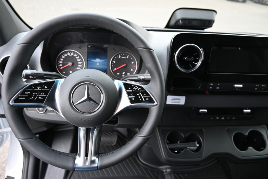 Mercedes-Benz Sprinter 319 CDI 4x4 L2H2 Pro Draaistoelen, LED, 360 Graden Camera, Navigatie Mercedes-Benz Sprinter 319 CDI 4x4 L2H2 Pro Draaistoelen, LED, 360 Graden Camera, Navigatie