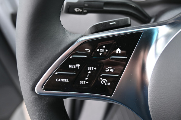 Mercedes-Benz Sprinter 319 CDI 4x4 L2H2 Pro Draaistoelen, LED, 360 Graden Camera, Navigatie Mercedes-Benz Sprinter 319 CDI 4x4 L2H2 Pro Draaistoelen, LED, 360 Graden Camera, Navigatie