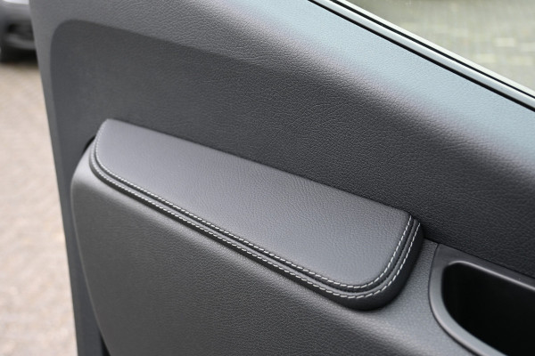 Mercedes-Benz Sprinter 319 CDI 4x4 L2H2 Pro Draaistoelen, LED, 360 Graden Camera, Navigatie Mercedes-Benz Sprinter 319 CDI 4x4 L2H2 Pro Draaistoelen, LED, 360 Graden Camera, Navigatie