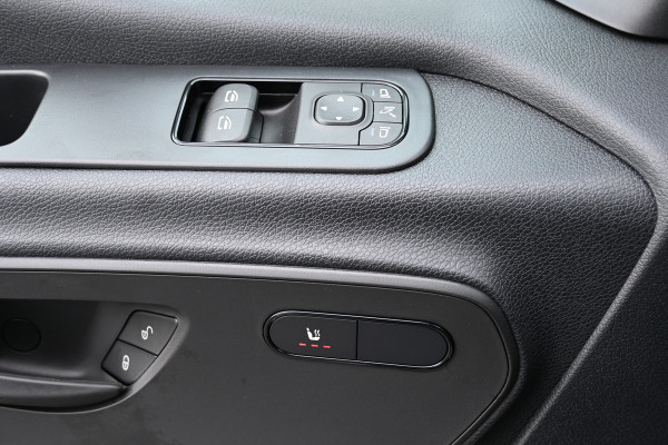 Mercedes-Benz Sprinter 319 CDI 4x4 L2H2 Pro Draaistoelen, LED, 360 Graden Camera, Navigatie Mercedes-Benz Sprinter 319 CDI 4x4 L2H2 Pro Draaistoelen, LED, 360 Graden Camera, Navigatie