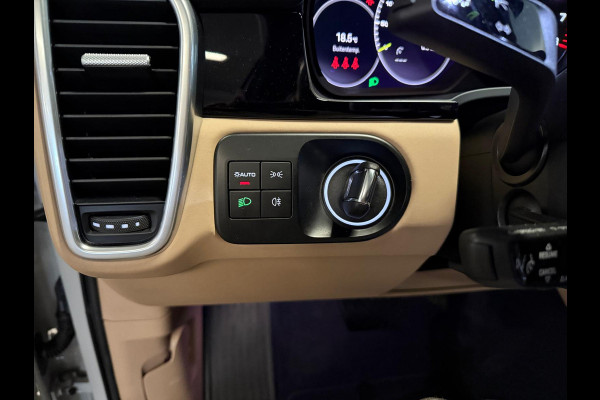 Porsche Cayenne Coupé 3.0 E-Hybrid Platinum Edition SPORT DESIGN-PANO-LUCHTV-STOELEN 18 VOUDIG-COMPLEET Porsche Cayenne Coupé 3.0 E-Hybrid Platinum Edition SPORT DESIGN-PANO-LUCHTV-STOELEN 18 VOUDIG-COMPLEET