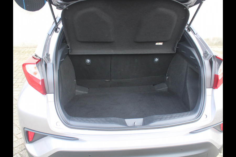 Toyota C-HR 1.8 Hybrid Executive | NAVIGATIE | ACHTERUITRIJCAMERA | CRUISE CONTROL ADAPTIEF | Toyota C-HR 1.8 Hybrid Executive | NAVIGATIE | ACHTERUITRIJCAMERA | CRUISE CONTROL ADAPTIEF |