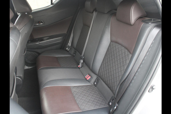 Toyota C-HR 1.8 Hybrid Executive | NAVIGATIE | ACHTERUITRIJCAMERA | CRUISE CONTROL ADAPTIEF | Toyota C-HR 1.8 Hybrid Executive | NAVIGATIE | ACHTERUITRIJCAMERA | CRUISE CONTROL ADAPTIEF |