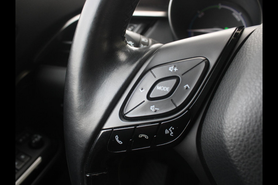 Toyota C-HR 1.8 Hybrid Executive | NAVIGATIE | ACHTERUITRIJCAMERA | CRUISE CONTROL ADAPTIEF | Toyota C-HR 1.8 Hybrid Executive | NAVIGATIE | ACHTERUITRIJCAMERA | CRUISE CONTROL ADAPTIEF |