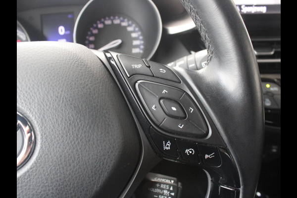 Toyota C-HR 1.8 Hybrid Executive | NAVIGATIE | ACHTERUITRIJCAMERA | CRUISE CONTROL ADAPTIEF | Toyota C-HR 1.8 Hybrid Executive | NAVIGATIE | ACHTERUITRIJCAMERA | CRUISE CONTROL ADAPTIEF |