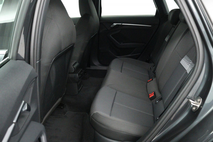 Audi A3 Sportback 30 TFSI Advanced edition (DIGITALE COCKPIT, LANE-ASSIST, CRUISE CONTROL ADAPTIEF, STOELVERWARMING, SENSOREN)