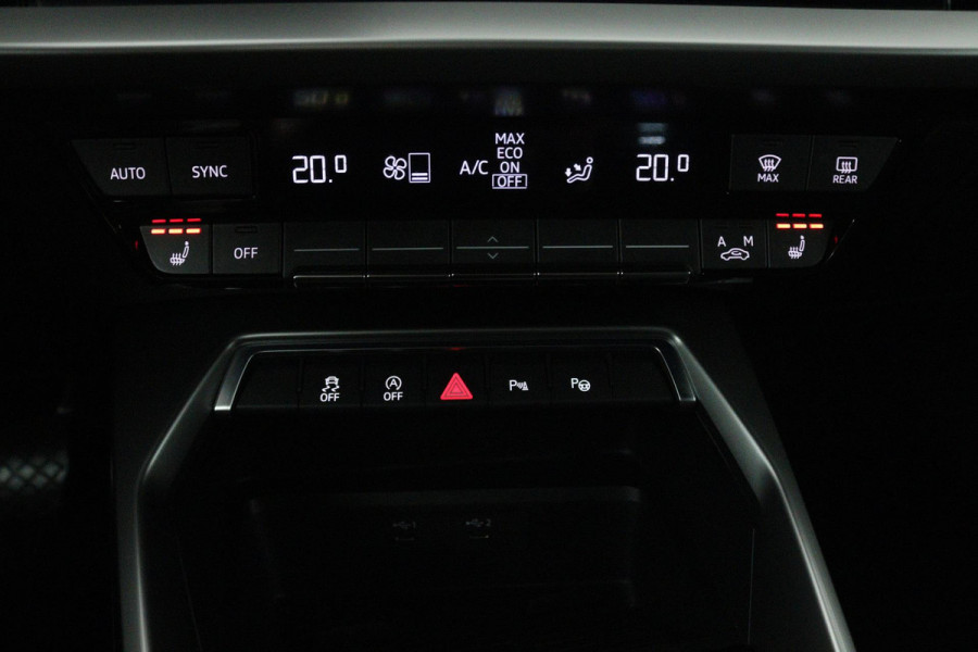 Audi A3 Sportback 30 TFSI Advanced edition (DIGITALE COCKPIT, LANE-ASSIST, CRUISE CONTROL ADAPTIEF, STOELVERWARMING, SENSOREN)