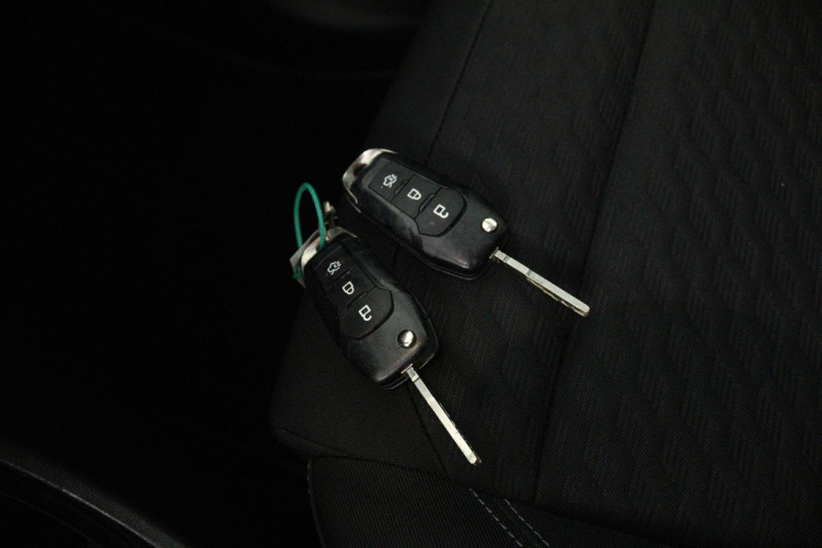 Ford Puma 1.0 EcoBoost Hybrid Titanium (TREKHAAK, PARKEERSENSOREN, NAVIGATIE, LANE-ASSIST) Ford Puma 1.0 EcoBoost Hybrid Titanium (TREKHAAK, PARKEERSENSOREN, NAVIGATIE, LANE-ASSIST)