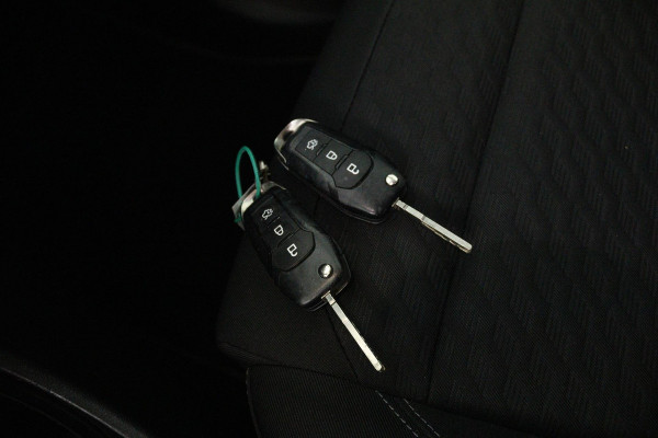 Ford Puma 1.0 EcoBoost Hybrid Titanium (TREKHAAK, PARKEERSENSOREN, NAVIGATIE, LANE-ASSIST) Ford Puma 1.0 EcoBoost Hybrid Titanium (TREKHAAK, PARKEERSENSOREN, NAVIGATIE, LANE-ASSIST)