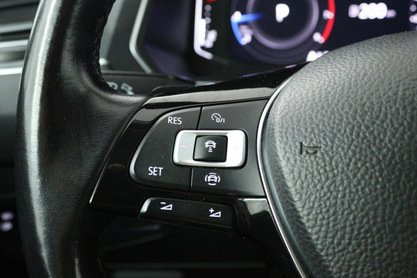 Volkswagen Tiguan Allspace 1.5 TSI Comfortline Business 7p. (PANORAMADAK, DIGITALE COCKPIT, CAMERA, AUTOMAAT)