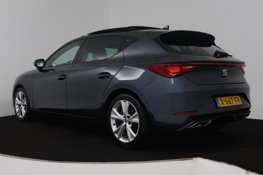 Seat Leon 1.0 eTSI FR Business Intense (PANORAMADAK, TREKHAAK, SFEERVERLICHTING, CAMERA, CARPLAY. CRUISE CONTROL ADAPTIEF)